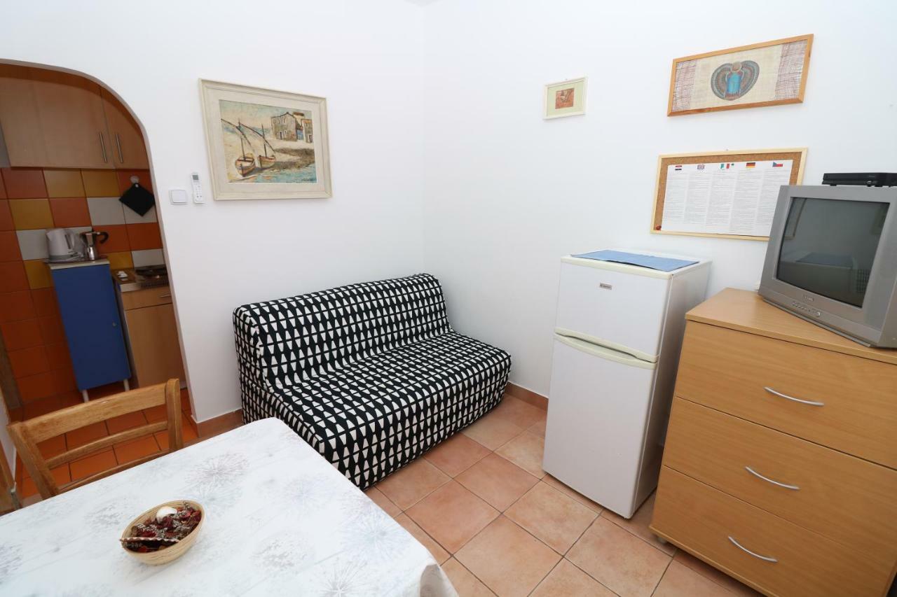 Apartments Reljic With Terrace Baška Extérieur photo
